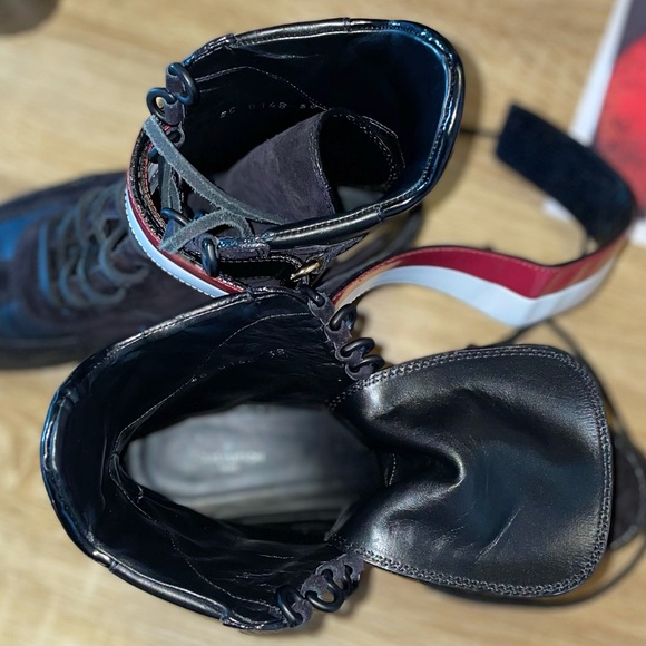 !Authentic! Louis Vuitton suede and leather boots - Picture 8 of 10